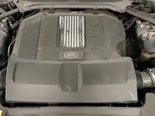 ✅ 2020 Land Rover Range Rover P525 HSE • VIN: SALGS2SE2LA591386 • Lot: 40342667. Wystawiony na IAAI z przebiegiem 46 257 mil. Bezpłatny archiwum sprzedaży aukcyjnych z USA i szczegółowy raport historii pojazdu na DreamBid. Zdjęcie 20.