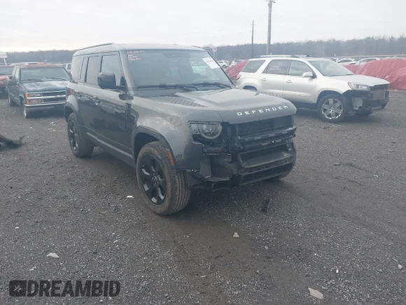 ✅ 2025 Land Rover Defender S • VIN: SALEJEEX5S2366557 • Lot: 43694361. Wystawiony na IAAI z przebiegiem 17 091 mil. Bezpłatny archiwum sprzedaży aukcyjnych z USA i szczegółowy raport historii pojazdu na DreamBid. Zdjęcie 1.