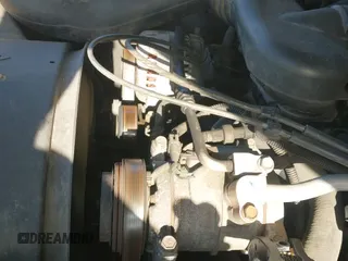 2003 Chevrolet Silverado 1500 LS с VIN 2GCEC19XX31196542, выставлен на аукционе IAAI как лот 42796298 с пробегом 292 025 миль миль и . История ставок и продаж доступна на DreamBid. Изображение 12.