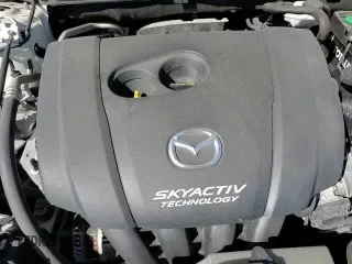 ✅ 2018 Mazda 3 Touring • VIN: 3MZBN1L30JM263428 • Lot: 82687335. Wystawiony na Copart z przebiegiem 57 273 mil. Bezpłatny archiwum sprzedaży aukcyjnych z USA i szczegółowy raport historii pojazdu na DreamBid. Zdjęcie 15.