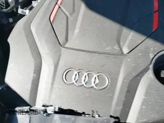 ✅ 2024 Audi SQ5 Premium Plus • VIN: WA1B4AFY7R2037896 • Lot: 42045235. Wystawiony na IAAI z przebiegiem 9 038 mil. Bezpłatny archiwum sprzedaży aukcyjnych z USA i szczegółowy raport historii pojazdu na DreamBid. Zdjęcie 19.