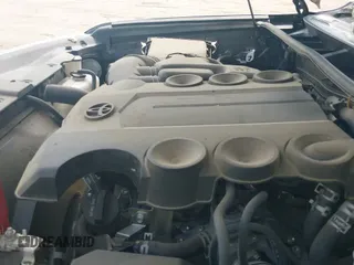 ✅ 2018 Toyota 4Runner SR5 • VIN: JTEBU5JRXJ5588321 • Lot: 42261520. Listed on IAAI with 135,804 mi. Free auction sales archive from the USA and detailed vehicle history report at DreamBid. Image 19.