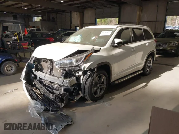 ✅ 2019 Toyota Highlander Limited Platinum • VIN: 5TDYZRFH7KS291915 • Lot: 44793433. Wystawiony na IAAI z przebiegiem 37 897 mil. Bezpłatny archiwum sprzedaży aukcyjnych z USA i szczegółowy raport historii pojazdu na DreamBid. Zdjęcie 2.