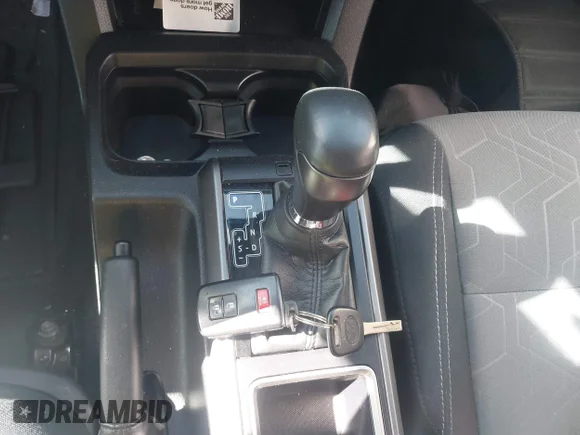 ✅ 2022 Toyota Tacoma SR5 • VIN: 3TMBZ5DN3NM032799 • Lot: 43344033. Wystawiony na IAAI z przebiegiem 48 837 mil. Bezpłatny archiwum sprzedaży aukcyjnych z USA i szczegółowy raport historii pojazdu na DreamBid. Zdjęcie 11.
