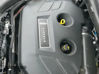 ✅ 2019 Lincoln MKC Standard • VIN: 5LMCJ1C92KUL20399 • Lot: 42985448. Listed on IAAI with 70,350 mi. Free auction sales archive from the USA and detailed vehicle history report at DreamBid. Image 19.