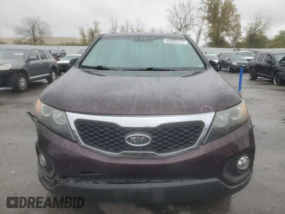 ✅ 2011 Kia Sorento EX • VIN: 5XYKU3A11BG150251 • Лот: 89689775. Опубликован ранее на Copart с пробегом 153 161 миль. Бесплатный доступ к архиву аукционных продаж из США и подробный отчёт об истории автомобиля на DreamBid. Изображение 5.