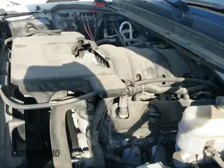 ✅ 2019 Chevrolet Tahoe LT • VIN: 1GNSKBKC3KR265748 • Lot: 41965982. Listed on IAAI with 182,006 mi. Free auction sales archive from the USA and detailed vehicle history report at DreamBid. Image 19.