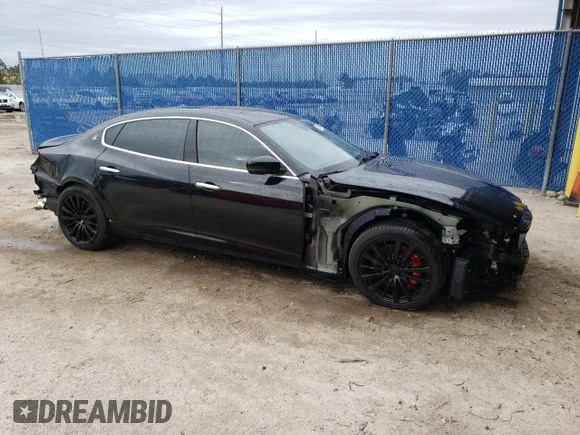 ✅ 2018 Maserati Quattroporte S • VIN: ZAM56YPA0J1293035 • Lot: 37283984. Wystawiony na Copart z przebiegiem 19 336 mil. Bezpłatny archiwum sprzedaży aukcyjnych z USA i szczegółowy raport historii pojazdu na DreamBid. Zdjęcie 4.