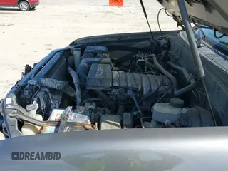 ✅ 2004 Toyota Sequoia Limited • VIN: 5TDZT38A84S217585 • Lot: 42323487. Wystawiony na IAAI z przebiegiem 319 513 mil. Bezpłatny archiwum sprzedaży aukcyjnych z USA i szczegółowy raport historii pojazdu na DreamBid. Zdjęcie 12.