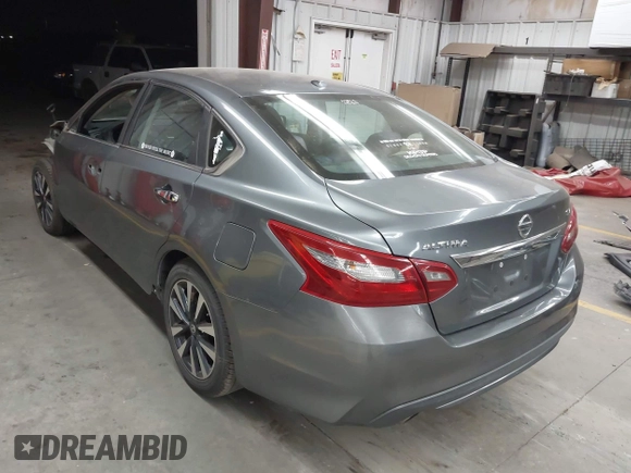 ✅ 2018 Nissan Altima S • VIN: 1N4AL3AP1JC210427 • Lot: 44615239. Wystawiony na IAAI z przebiegiem 139 822 mil. Bezpłatny archiwum sprzedaży aukcyjnych z USA i szczegółowy raport historii pojazdu na DreamBid. Zdjęcie 3.