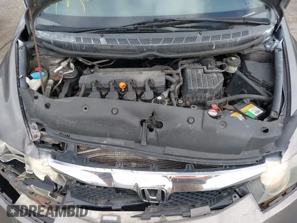 ✅ 2009 Honda Civic EX • VIN: 1HGFA16889L025817 • Lot: 44028822. Wystawiony na IAAI z przebiegiem 225 708 mil. Bezpłatny archiwum sprzedaży aukcyjnych z USA i szczegółowy raport historii pojazdu na DreamBid. Zdjęcie 10.