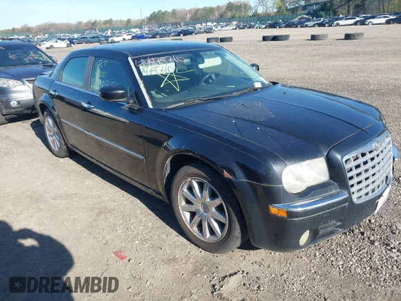 ✅ 2008 Chrysler 300 Limited • VIN: 2C3KA33G38H262168 • Lot: 44979710. Wystawiony na IAAI z przebiegiem Nie podano. Bezpłatny archiwum sprzedaży aukcyjnych z USA i szczegółowy raport historii pojazdu na DreamBid. Zdjęcie 1.