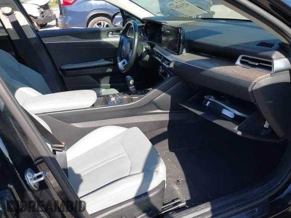 ✅ 2021 Kia K5 EX • VIN: 5XXG34J26MG032503 • Lot: 42314783. Wystawiony na IAAI z przebiegiem 41 534 mil. Bezpłatny archiwum sprzedaży aukcyjnych z USA i szczegółowy raport historii pojazdu na DreamBid. Zdjęcie 5.