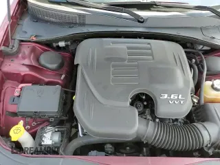 ✅ 2019 Chrysler 300 S • VIN: 2C3CCABG6KH624795 • Lot: 65776885. Wystawiony na Copart z przebiegiem 62 956 mil. Bezpłatny archiwum sprzedaży aukcyjnych z USA i szczegółowy raport historii pojazdu na DreamBid. Zdjęcie 16.