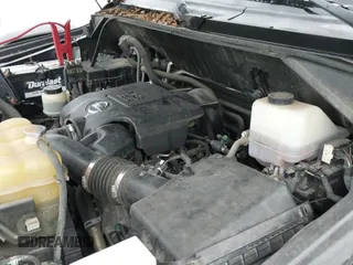 ✅ 2014 Nissan NV SL • VIN: 5BZAF0AA1EN160862 • Lot: 42485591. Wystawiony na IAAI z przebiegiem 118 611 mil. Bezpłatny archiwum sprzedaży aukcyjnych z USA i szczegółowy raport historii pojazdu na DreamBid. Zdjęcie 17.