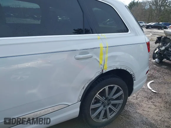 ✅ 2018 Audi Q7 Prestige • VIN: WA1VAAF78JD039663 • Lot: 41407269. Wystawiony na IAAI z przebiegiem 60 827 mil. Bezpłatny archiwum sprzedaży aukcyjnych z USA i szczegółowy raport historii pojazdu na DreamBid. Zdjęcie 6.