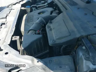 ✅ 2015 Land Rover Discovery Sport HSE • VIN: SALCR2BG3FH540762 • Lot: 43013268. Wystawiony na IAAI z przebiegiem 52 998 mil. Bezpłatny archiwum sprzedaży aukcyjnych z USA i szczegółowy raport historii pojazdu na DreamBid. Zdjęcie 19.