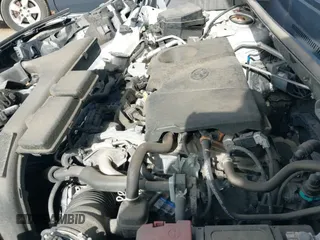 ✅ 2019 Toyota RAV4 XLE • VIN: 2T3W1RFV9KW054944 • Lot: 43463220. Listed on IAAI with 124,681 mi. Free auction sales archive from the USA and detailed vehicle history report at DreamBid. Image 19.