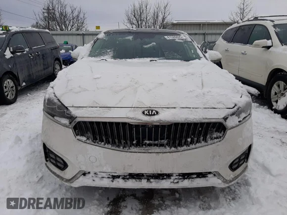 ✅ 2017 Kia Cadenza Premium • VIN: KNALC4J1XH5093477 • Лот: 41526625. Опубліковано раніше на Copart з пробігом 164 898 миль. Безкоштовний доступ до архіву аукціонних продажів зі США та докладний звіт про історію автомобіля на DreamBid. Зображення 5.