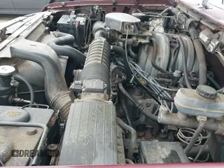 ✅ 1996 Ford F-150 • VIN: 1FTEX15N6TKA44959 • Lot: 42096799. Wystawiony na IAAI z przebiegiem 147 882 mil. Bezpłatny archiwum sprzedaży aukcyjnych z USA i szczegółowy raport historii pojazdu na DreamBid. Zdjęcie 19.