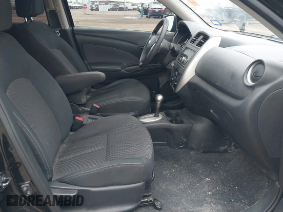 ✅ 2016 Nissan Versa S • VIN: 3N1CN7AP0GL889255 • Lot: 44826011. Wystawiony na IAAI z przebiegiem 107 511 mil. Bezpłatny archiwum sprzedaży aukcyjnych z USA i szczegółowy raport historii pojazdu na DreamBid. Zdjęcie 5.
