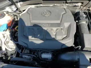 ✅ 2019 Volkswagen Passat Wolfsburg Edition • VIN: 1VWLA7A37KC013242 • Lot: 91265415. Wystawiony na Copart z przebiegiem 110 338 mil. Bezpłatny archiwum sprzedaży aukcyjnych z USA i szczegółowy raport historii pojazdu na DreamBid. Zdjęcie 13.