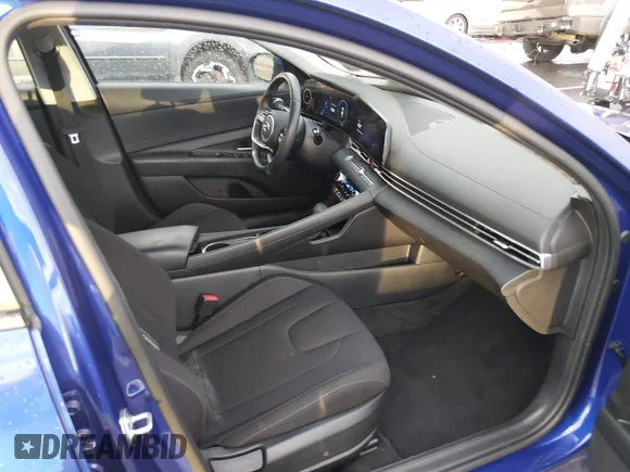 ✅ 2023 Hyundai Elantra SEL • VIN: KMHLS4AG0PU430622 • Lot: 43977277. Wystawiony na IAAI z przebiegiem 32 770 mil. Bezpłatny archiwum sprzedaży aukcyjnych z USA i szczegółowy raport historii pojazdu na DreamBid. Zdjęcie 5.
