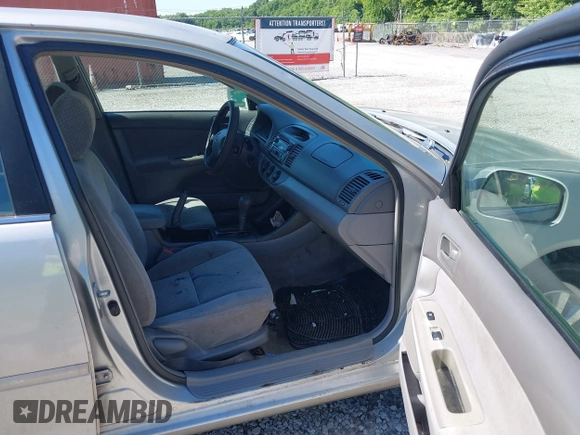 ✅ 2002 Toyota Camry LE • VIN: 4T1BE32K62U079434 • Lot: 45046298. Wystawiony na IAAI z przebiegiem 395 139 mil. Bezpłatny archiwum sprzedaży aukcyjnych z USA i szczegółowy raport historii pojazdu na DreamBid. Zdjęcie 5.