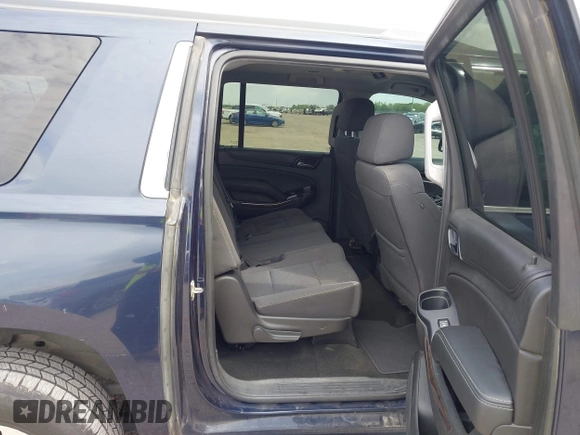 ✅ 2017 Chevrolet Suburban LS • VIN: 1GNSKGEC7HR335298 • Lot: 44848237. Wystawiony na IAAI z przebiegiem 90 938 mil. Bezpłatny archiwum sprzedaży aukcyjnych z USA i szczegółowy raport historii pojazdu na DreamBid. Zdjęcie 8.
