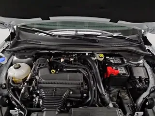 ✅ 2025 Ford Escape Platinum • VIN: 1FMCU9JA3SUB45585 • Lot: 71767575. Wystawiony na Copart z przebiegiem 4 632 mil. Bezpłatny archiwum sprzedaży aukcyjnych z USA i szczegółowy raport historii pojazdu na DreamBid. Zdjęcie 15.