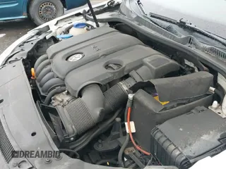 ✅ 2010 Volkswagen Golf • VIN: WVWBA7AJ9AW411367 • Lot: 43694079. Listed on IAAI with 171,619 mi. Free auction sales archive from the USA and detailed vehicle history report at DreamBid. Image 12.