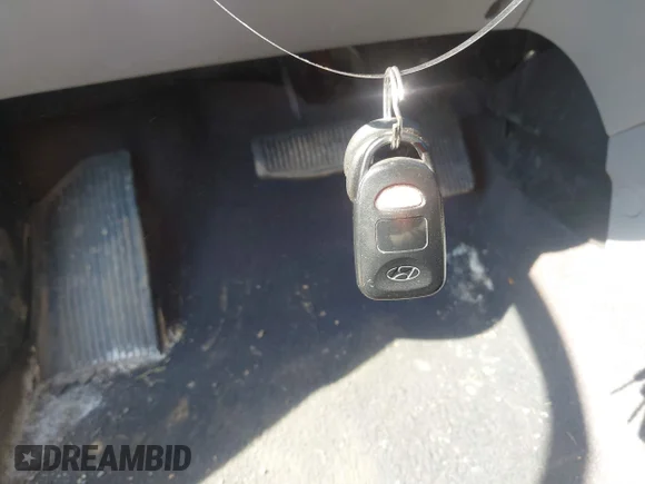 ✅ 2010 Hyundai Elantra GLS • VIN: KMHDU4AD2AU971067 • Lot: 45171239. Wystawiony na IAAI z przebiegiem 129 374 mil. Bezpłatny archiwum sprzedaży aukcyjnych z USA i szczegółowy raport historii pojazdu na DreamBid. Zdjęcie 11.