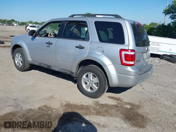 ✅ 2011 Ford Escape XLT • VIN: 1FMCU0DG8BKC70119 • Lot: 45291750. Wystawiony na IAAI z przebiegiem 165 237 mil. Bezpłatny archiwum sprzedaży aukcyjnych z USA i szczegółowy raport historii pojazdu na DreamBid. Zdjęcie 3.