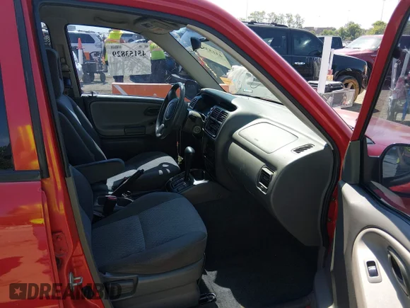 ✅ 2003 Chevrolet Tracker • VIN: 2CNBE13C636917831 • Lot: 45153829. Wystawiony na IAAI z przebiegiem 148 577 mil. Bezpłatny archiwum sprzedaży aukcyjnych z USA i szczegółowy raport historii pojazdu na DreamBid. Zdjęcie 5.