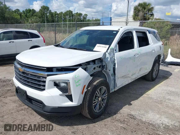 ✅ 2025 Chevrolet Traverse AWD LT • VIN: 1GNEVGRS3SJ252754 • Лот: 44914180. Опубліковано раніше на IAAI з пробігом 20 827 миль. Безкоштовний доступ до архіву аукціонних продажів зі США та докладний звіт про історію автомобіля на DreamBid. Зображення 2.