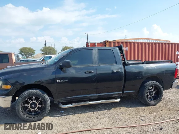 ✅ 2009 Dodge 1500 ST • VIN: 1D3HB18P49S727185 • Lot: 43125710. Wystawiony na IAAI z przebiegiem 196 168 mil. Bezpłatny archiwum sprzedaży aukcyjnych z USA i szczegółowy raport historii pojazdu na DreamBid. Zdjęcie 6.