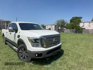 ✅ 2019 Nissan Titan SL • VIN: 1N6BA1F49KN534817 • Lot: 80763155. Wystawiony na Copart z przebiegiem 151 831 mil. Bezpłatny archiwum sprzedaży aukcyjnych z USA i szczegółowy raport historii pojazdu na DreamBid. Zdjęcie 11.