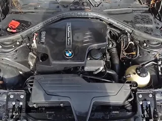 ✅ 2013 BMW 3 Series 328i • VIN: WBA3A5G57DNP25562 • Lot: 89736405. Wystawiony na Copart z przebiegiem 131 065 mil. Bezpłatny archiwum sprzedaży aukcyjnych z USA i szczegółowy raport historii pojazdu na DreamBid. Zdjęcie 13.