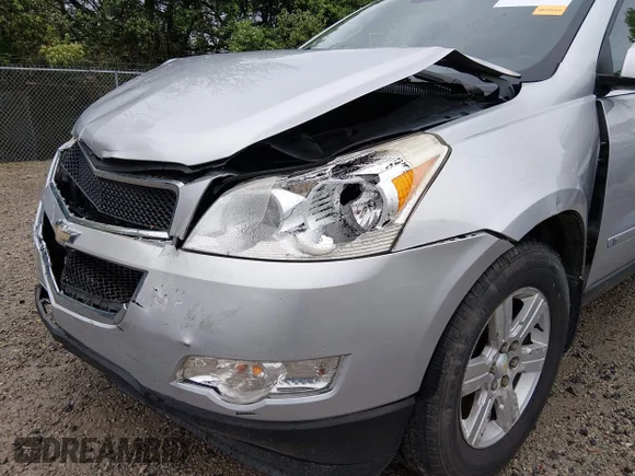 ✅ 2010 Chevrolet Traverse 1LT • VIN: 1GNLRFED4AS131544 • Лот: 44974379. Опубліковано раніше на IAAI з пробігом 106 500 миль. Безкоштовний доступ до архіву аукціонних продажів зі США та докладний звіт про історію автомобіля на DreamBid. Зображення 6.