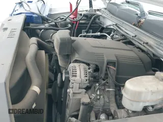 ✅ 2011 Chevrolet Silverado 2500HD Work Truck • VIN: 1GC0CVCG2BF214047 • Lot: 41410653. Wystawiony na IAAI z przebiegiem 224 820 mil. Bezpłatny archiwum sprzedaży aukcyjnych z USA i szczegółowy raport historii pojazdu na DreamBid. Zdjęcie 19.