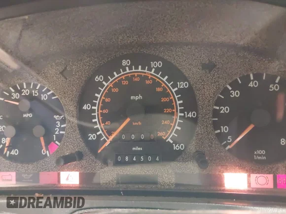 ✅ 1992 Mercedes-Benz 300 • VIN: WDBFA61E1NF037324 • Lot: 41586666. Wystawiony na IAAI z przebiegiem 84 504 mil. Bezpłatny archiwum sprzedaży aukcyjnych z USA i szczegółowy raport historii pojazdu na DreamBid. Zdjęcie 7.