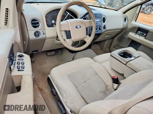 ✅ 2005 Ford F-150 STX • VIN: 1FTRX02W05KE35911 • Лот: 76160745. Опубліковано раніше на Copart з пробігом 172 432 миль. Безкоштовний доступ до архіву аукціонних продажів зі США та докладний звіт про історію автомобіля на DreamBid. Зображення 8.