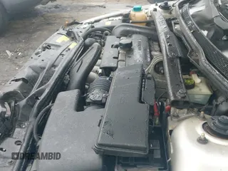 ✅ 2002 Volvo S60 • VIN: YV1RS61R622200464 • Lot: 41105829. Wystawiony na IAAI z przebiegiem 94 314 mil. Bezpłatny archiwum sprzedaży aukcyjnych z USA i szczegółowy raport historii pojazdu na DreamBid. Zdjęcie 20.