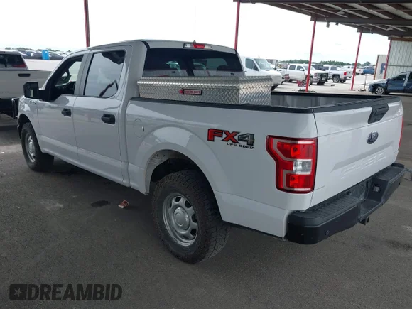 ✅ 2018 Ford F-150 XL • VIN: 1FTEW1E54JKE40999 • Lot: 45110522. Wystawiony na IAAI z przebiegiem 68 390 mil. Bezpłatny archiwum sprzedaży aukcyjnych z USA i szczegółowy raport historii pojazdu na DreamBid. Zdjęcie 3.