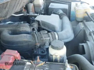 ✅ 2019 Nissan NV Cargo S • VIN: 1N6BF0LY5KN802619 • Lot: 43348259. Wystawiony na IAAI z przebiegiem 239 628 mil. Bezpłatny archiwum sprzedaży aukcyjnych z USA i szczegółowy raport historii pojazdu na DreamBid. Zdjęcie 18.