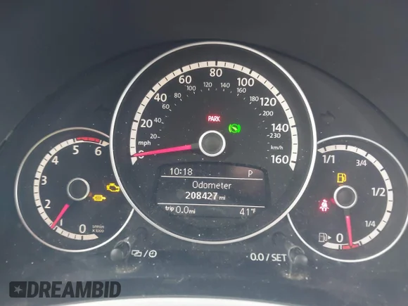 ✅ 2013 Volkswagen Beetle 2.0L TDI • VIN: 3VWJL7AT7DM690780 • Lot: 41200106. Wystawiony na IAAI z przebiegiem 208 427 mil. Bezpłatny archiwum sprzedaży aukcyjnych z USA i szczegółowy raport historii pojazdu na DreamBid. Zdjęcie 7.