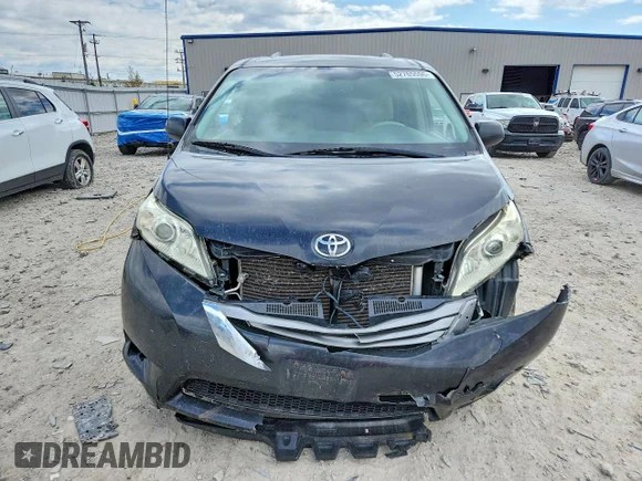 ✅ 2012 Toyota Sienna Limited • VIN: 5TDDK3DC2CS047176 • Лот: 52765596. Опубліковано раніше на Copart з пробігом 259 711 миль. Безкоштовний доступ до архіву аукціонних продажів зі США та докладний звіт про історію автомобіля на DreamBid. Зображення 5.