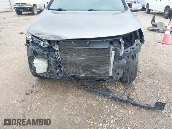✅ 2013 Kia Sorento LX • VIN: 5XYKT4A21DG338787 • Lot: 45216288. Wystawiony na IAAI z przebiegiem 242 083 mil. Bezpłatny archiwum sprzedaży aukcyjnych z USA i szczegółowy raport historii pojazdu na DreamBid. Zdjęcie 6.