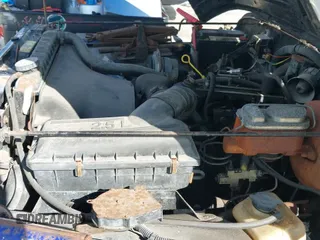 ✅ 1990 Jeep Wrangler S • VIN: 2J4FY19E9LJ529229 • Lot: 43772080. Wystawiony na IAAI z przebiegiem 116 468 mil. Bezpłatny archiwum sprzedaży aukcyjnych z USA i szczegółowy raport historii pojazdu na DreamBid. Zdjęcie 17.