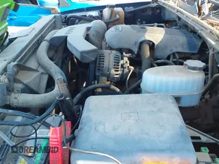 ✅ 2005 GMC Yukon SLE • VIN: 1GKEC13V35R132168 • Lot: 43382885. Listed on IAAI with 178,564 mi. Free auction sales archive from the USA and detailed vehicle history report at DreamBid. Image 12.